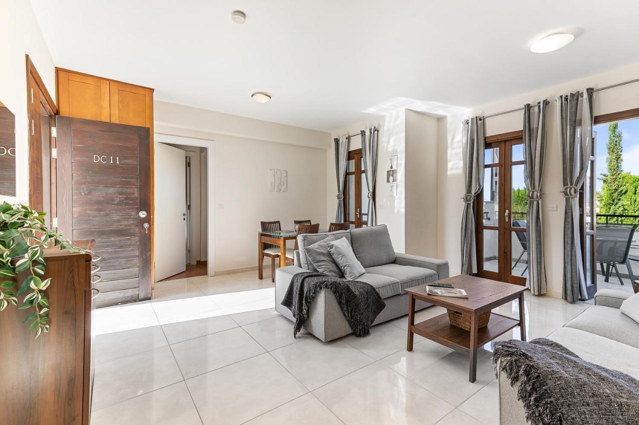 2 Bedroom Apartment Assia With Communal Pool, Aphrodite Hills Resort Kouklia Luaran gambar