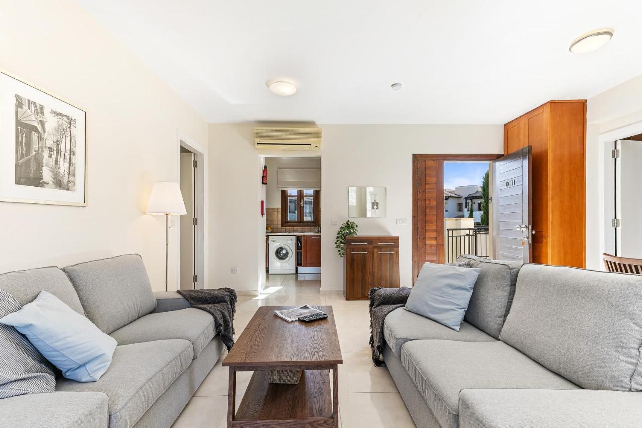 2 Bedroom Apartment Assia With Communal Pool, Aphrodite Hills Resort Kouklia Luaran gambar