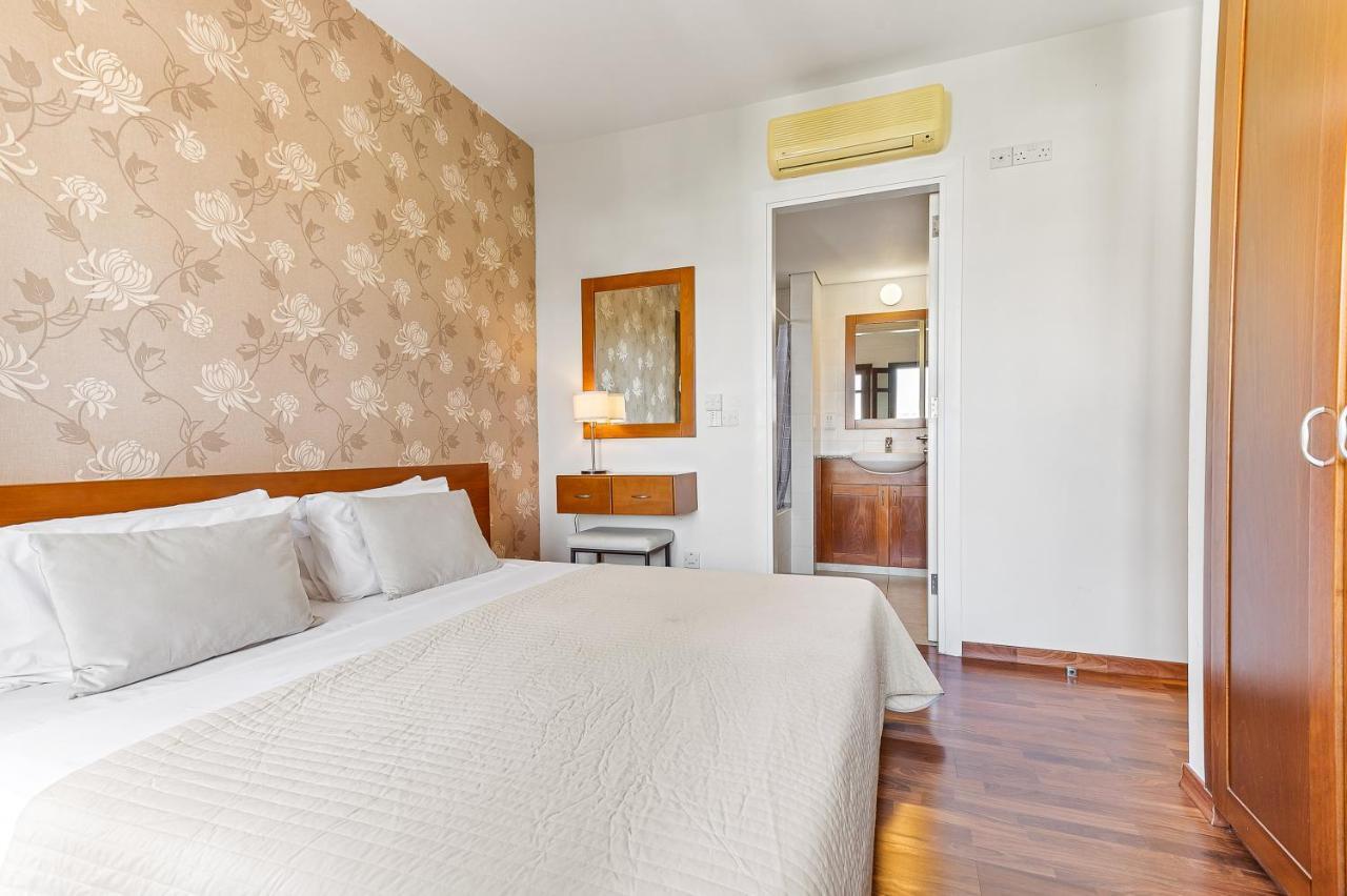 2 Bedroom Apartment Assia With Communal Pool, Aphrodite Hills Resort Kouklia Luaran gambar