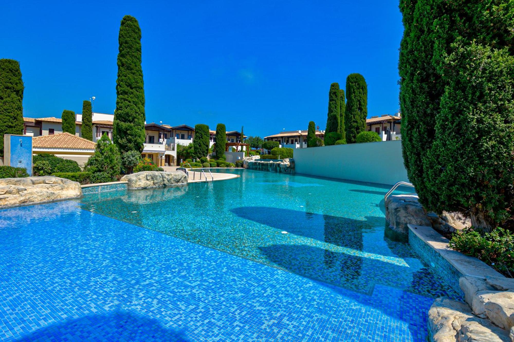 2 Bedroom Apartment Assia With Communal Pool, Aphrodite Hills Resort Kouklia Luaran gambar