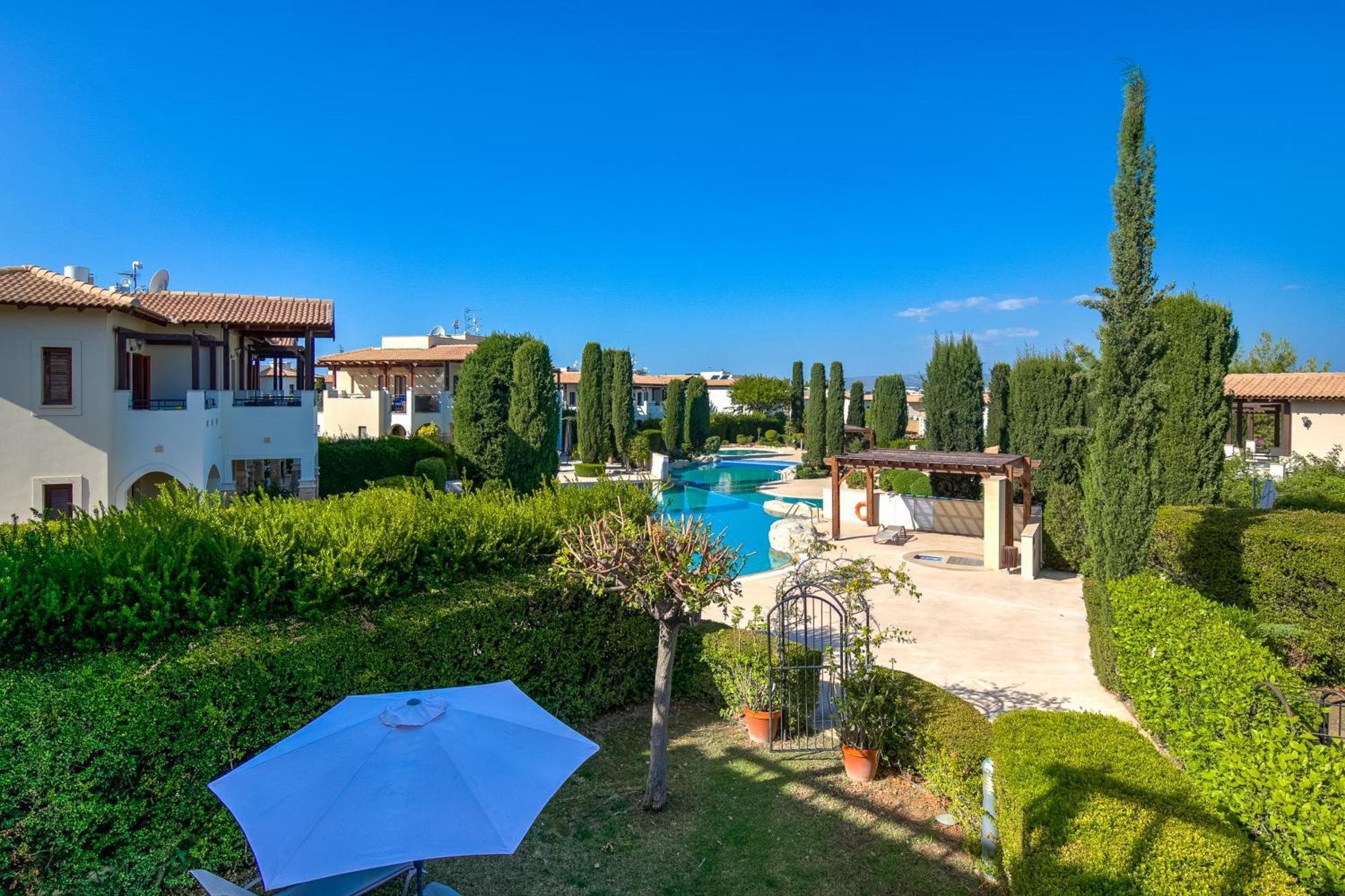 2 Bedroom Apartment Assia With Communal Pool, Aphrodite Hills Resort Kouklia Luaran gambar