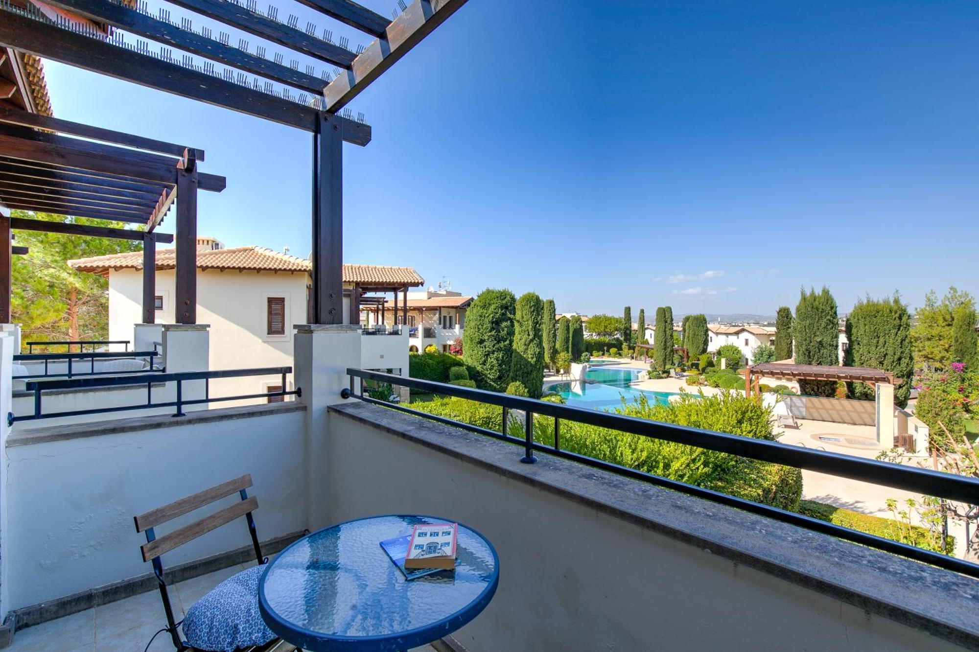 2 Bedroom Apartment Assia With Communal Pool, Aphrodite Hills Resort Kouklia Luaran gambar
