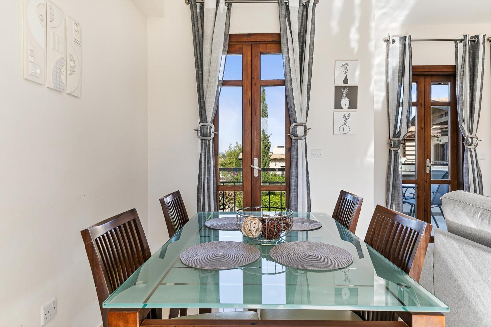 2 Bedroom Apartment Assia With Communal Pool, Aphrodite Hills Resort Kouklia Luaran gambar