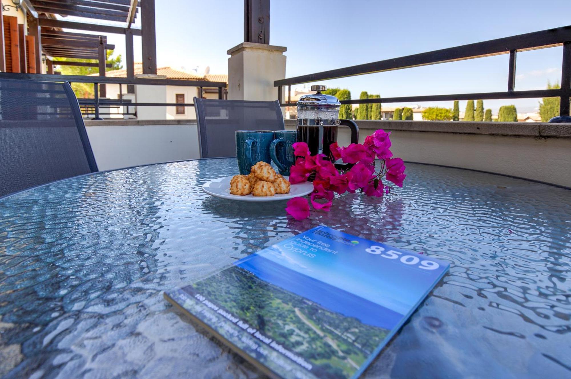 2 Bedroom Apartment Assia With Communal Pool, Aphrodite Hills Resort Kouklia Luaran gambar
